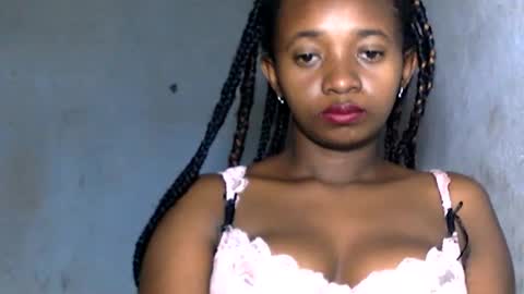 malinah01 online show from December 2024 02:27:01 PM