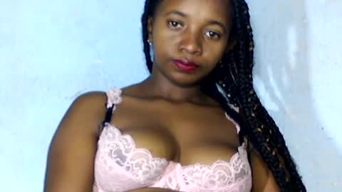malinah01 online show from December 2024 06:45:02 PM