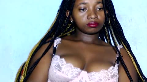 malinah01 online show from January 2025 08:31:02 PM