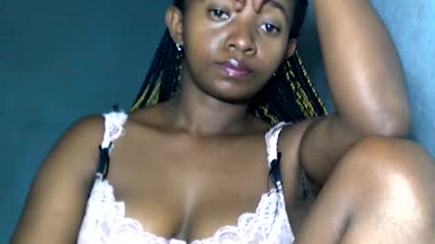 malinah01 online show from January 2025 03:58:01 PM