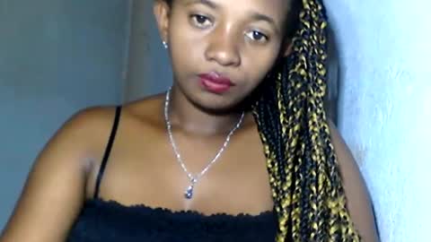 malinah01 online show from January 2025 01:00:02 PM
