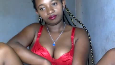 malinah01 online show from January 2025 11:48:01 AM