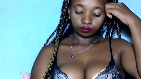 malinah01 online show from January 2025 02:37:01 AM