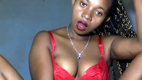 malinah01 online show from January 2025 10:38:02 AM