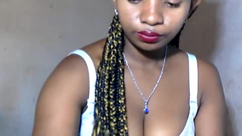 malinah01 online show from January 2025 08:36:01 AM