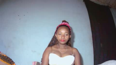 malinah01 online show from September 2025 04:25:02 AM