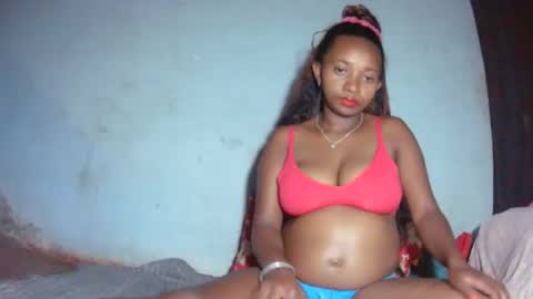 malinah01 online show from September 2025 05:15:02 PM