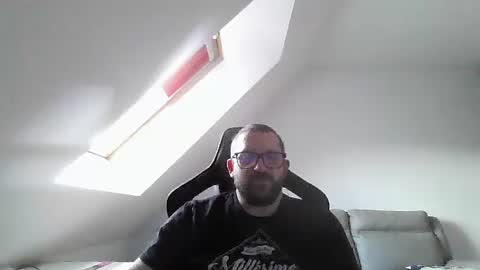 Snapshot of malou2927 chatting on October 2025 04:16:01 PM breton online show from October 2025 04:16:01 PM