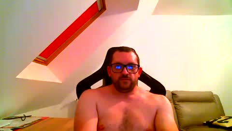 Snapshot of malou2927 chatting on October 2025 08:30:02 PM breton online show from October 2025 08:30:02 PM