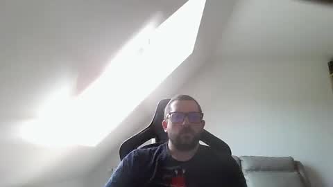 Snapshot of malou2927 chatting on November 2025 10:50:02 AM breton online show from November 2025 10:50:02 AM