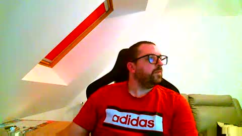 Snapshot of malou2927 chatting on November 2025 05:40:02 PM breton online show from November 2025 05:40:02 PM