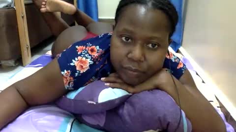 Snapshot of mamasita2023 chatting on October 2025 07:40:01 PM mamasita2023 online show from October 2025 07:40:01 PM