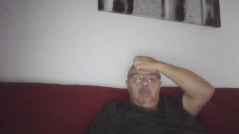 OLDMANFREE online show from November 2025 03:47:02 PM