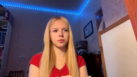 mamieengstrom online show from November 2025 07:40:01 AM