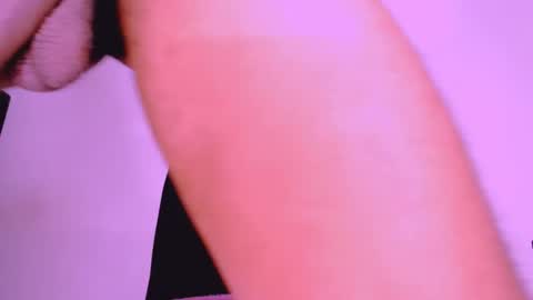 Snapshot of mandingxoxhot chatting on January 2025 12:06:01 AM juan camilo online show from January 2025 12:06:01 AM