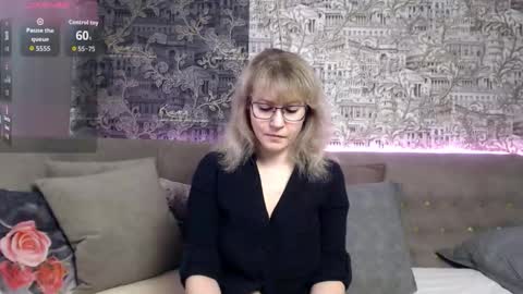 Snapshot of mandy_foxxx chatting on October 2025 10:12:01 AM Mandy online show from October 2025 10:12:01 AM