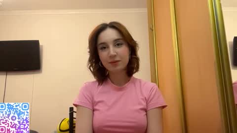 Snapshot of mandykarth chatting on December 2025 02:10:02 PM Mia online show from December 2025 02:10:02 PM