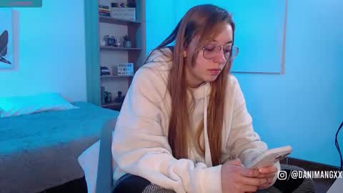 Snapshot of mangxx chatting on October 2025 02:53:02 AM Danny online show from October 2025 02:53:02 AM