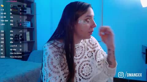 Snapshot of mangxx chatting on November 2025 01:59:01 AM Danny online show from November 2025 01:59:01 AM