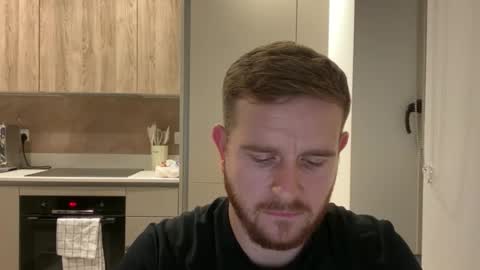 manlikeroca online show from October 2025 06:52:01 PM