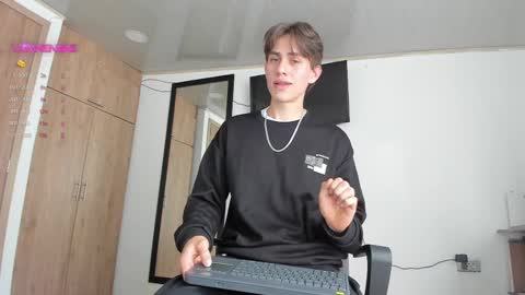 Snapshot of manucute_23_ chatting on February 2025 05:48:02 PM manucute 23 online show from February 2025 05:48:02 PM