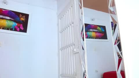 Manuela online show from October 2025 05:22:01 PM