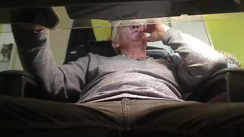 Snapshot of manufocus chatting on February 2025 01:08:02 PM Manu online show from February 2025 01:08:02 PM