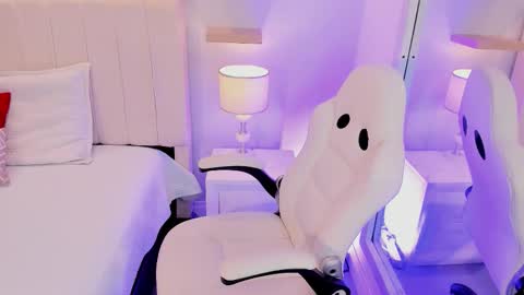 Manya online show from October 2025 08:09:02 PM