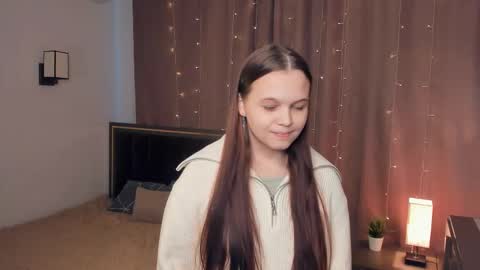 Glowworm online show from November 2025 09:20:02 AM