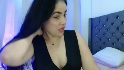 mara4sweet online show from December 2024 11:35:02 PM