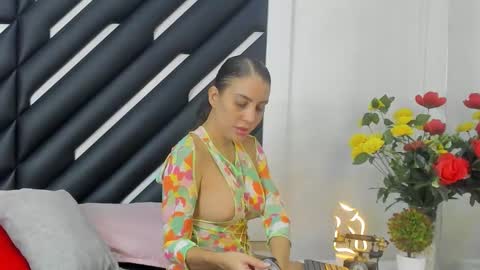 Snapshot of mara_lore chatting on October 2025 08:06:02 PM Mara online show from October 2025 08:06:02 PM