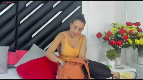 Snapshot of mara_lore chatting on October 2025 08:54:02 PM Mara online show from October 2025 08:54:02 PM