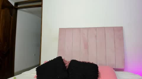 Snapshot of mara_sans chatting on November 2025 09:59:01 PM Mara online show from November 2025 09:59:01 PM