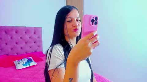 Mara hanson  online show from October 2025 05:52:01 PM