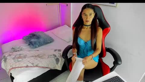 Mara online show from September 2025 07:14:02 PM