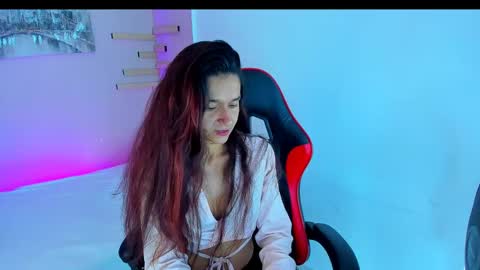 Mara online show from September 2025 07:06:02 PM