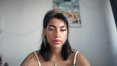 Snapshot of marakuia054 chatting on October 2025 06:03:02 AM Marakuia online show from October 2025 06:03:02 AM