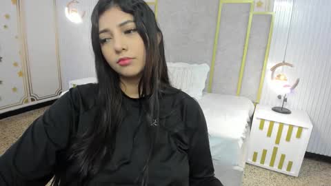 Maraluna online show from September 2025 11:00:01 AM