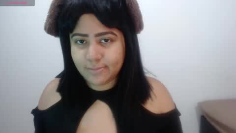 Mara Silk online show from September 2025 12:40:01 PM