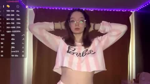 Snapshot of marciecommon chatting on November 2025 08:16:02 AM Alisa online show from November 2025 08:16:02 AM