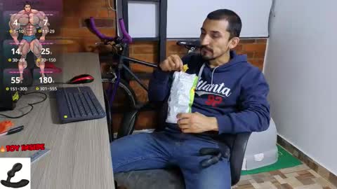 Snapshot of marckmuscle chatting on October 2025 02:42:02 AM Marck Independent model online show from October 2025 02:42:02 AM