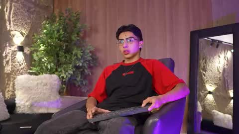 Marco and Ethan online show from October 2025 03:51:02 AM