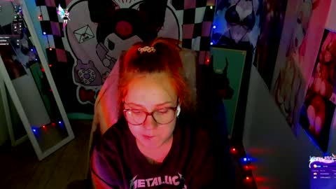 Snapshot of margaret_red chatting on December 2024 12:12:02 AM Margaret online show from December 2024 12:12:02 AM