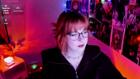 Snapshot of margaret_red chatting on September 2025 09:48:02 PM Margaret online show from September 2025 09:48:02 PM