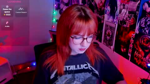 Snapshot of margaret_red chatting on September 2025 07:04:02 PM Margaret online show from September 2025 07:04:02 PM