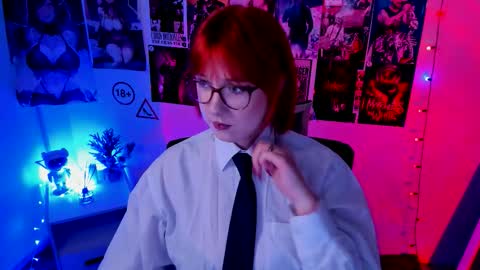 Snapshot of margaret_red chatting on September 2025 12:43:02 PM Margaret online show from September 2025 12:43:02 PM