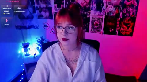 Snapshot of margaret_red chatting on October 2025 06:49:02 PM Margaret online show from October 2025 06:49:02 PM
