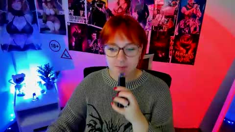 Snapshot of margaret_red chatting on October 2025 06:27:01 PM Margaret online show from October 2025 06:27:01 PM