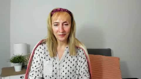 margaretmature online show from February 2025 01:22:01 PM
