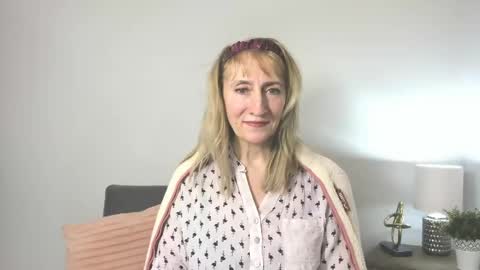 margaretmature online show from February 2025 07:35:01 PM